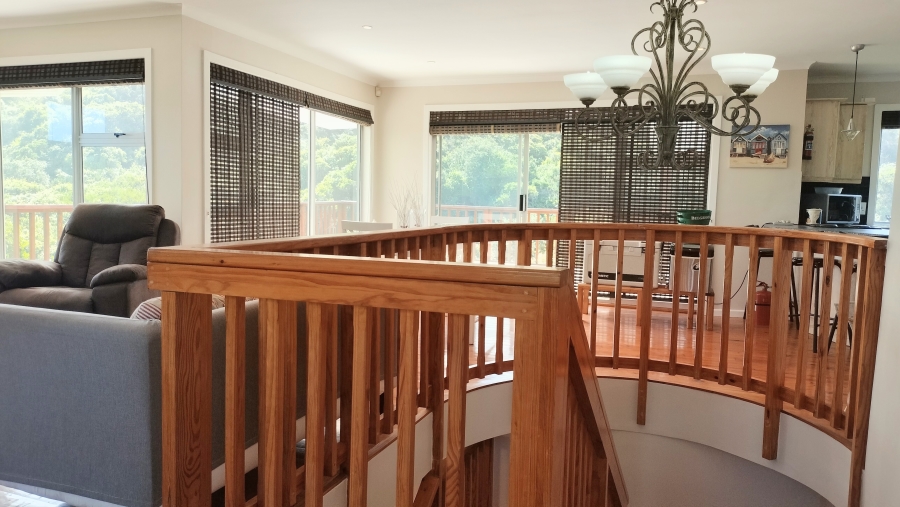 6 Bedroom Property for Sale in Nature On Sea Western Cape